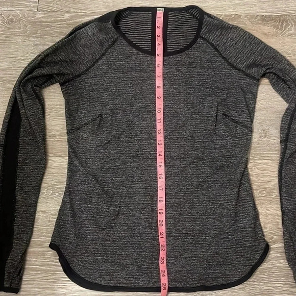 Lululemon Reversible Open Your Heart Long Sleeve Medium - Picture 8 of 8